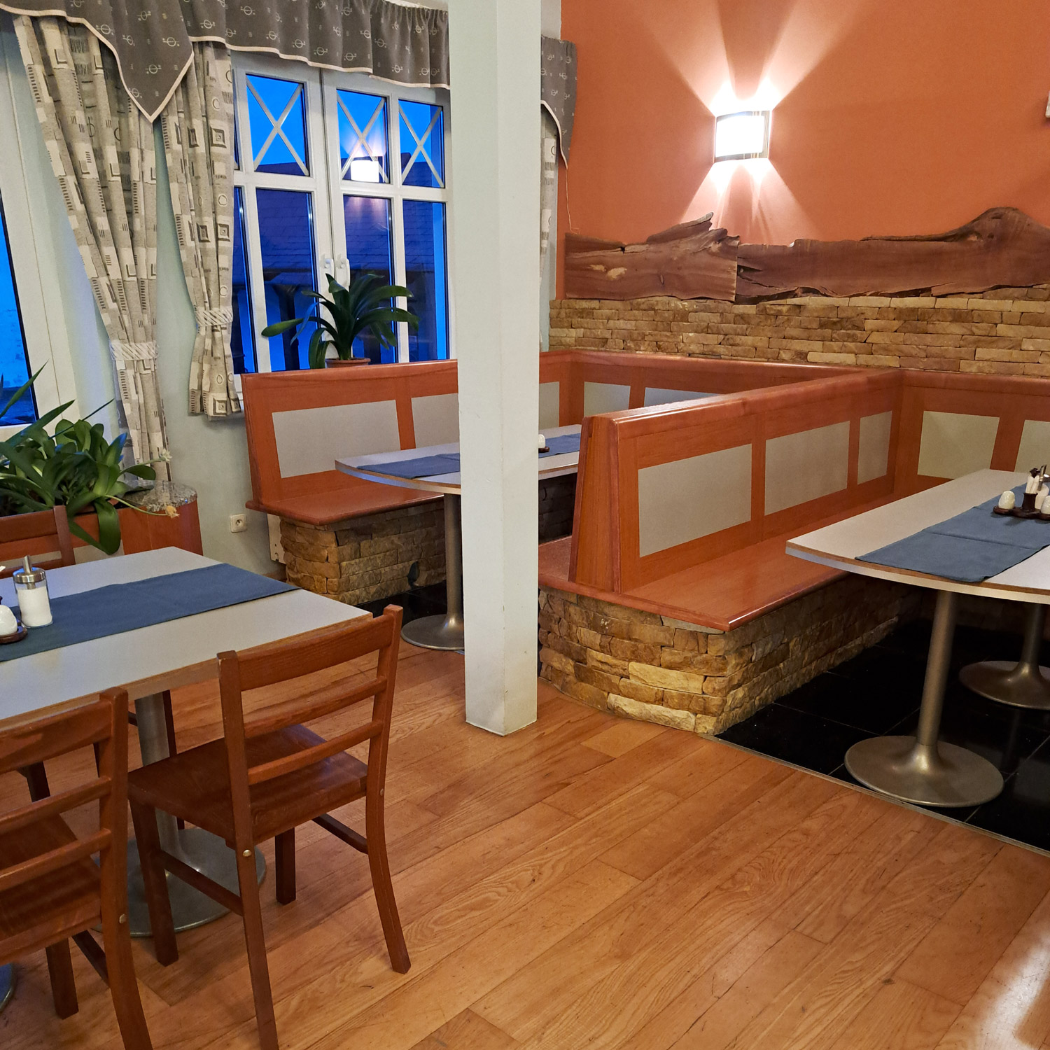 Restaurace